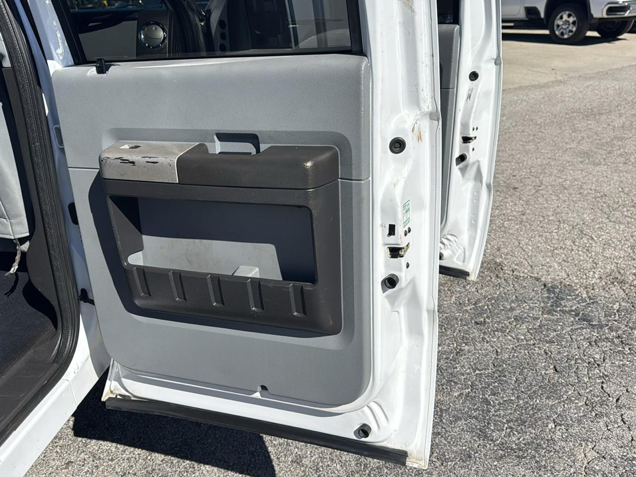 Ford Super Duty F-450 DRW 4WD Crew Cab 172" XLT 2013