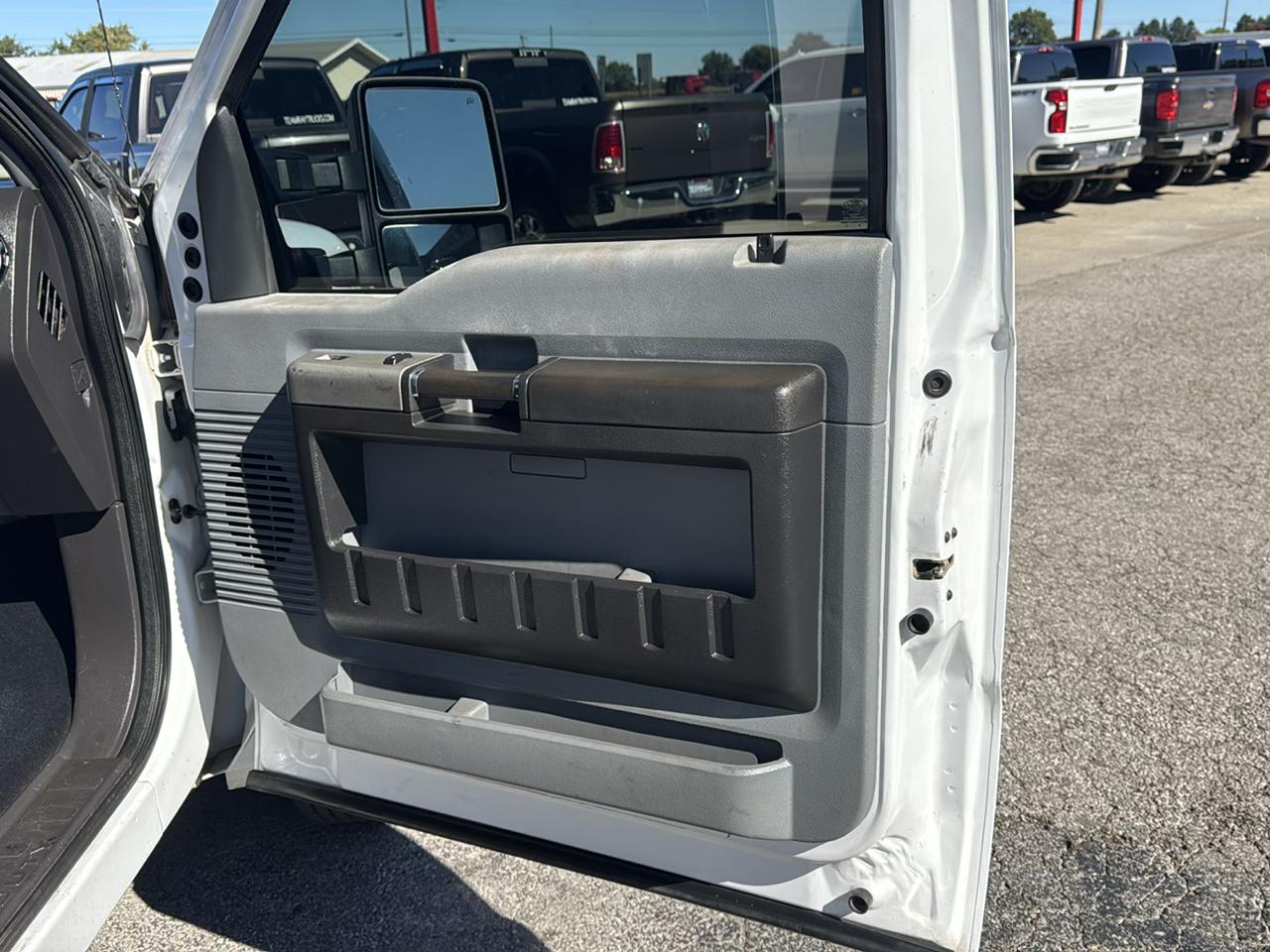Ford Super Duty F-450 DRW 4WD Crew Cab 172" XLT 2013