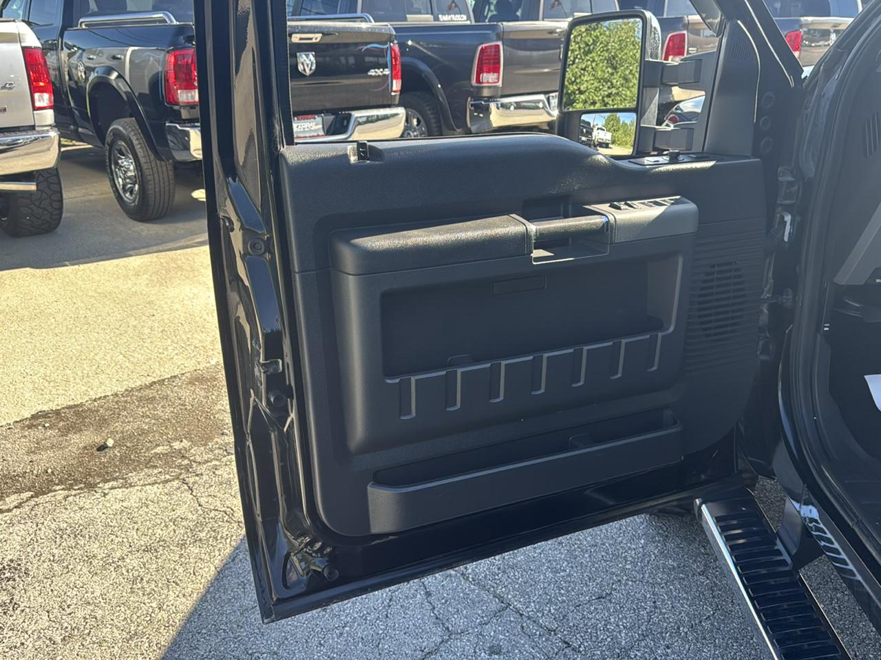 Ford Super Duty F-250 SRW 4WD Crew Cab 172" Lariat 2011