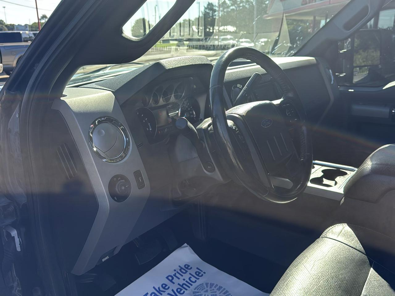 Ford Super Duty F-250 SRW 4WD Crew Cab 172" Lariat 2011