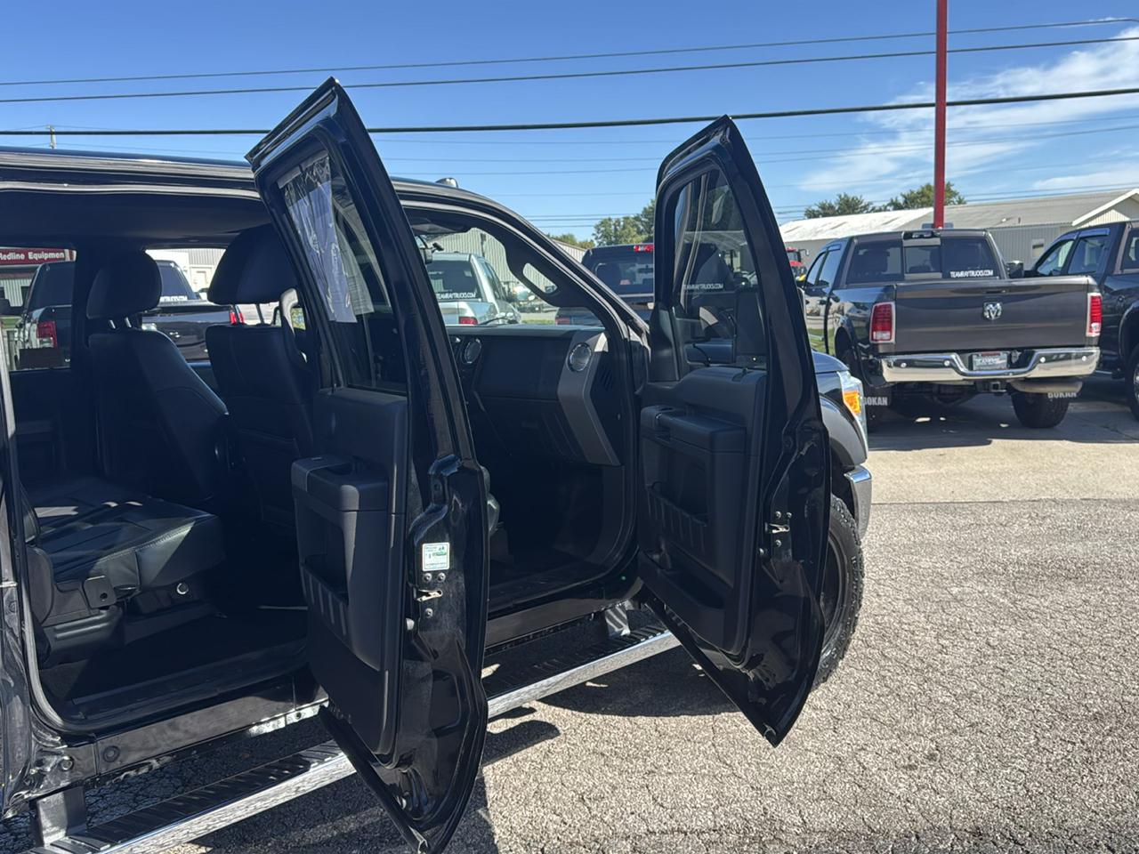 Ford Super Duty F-250 SRW 4WD Crew Cab 172" Lariat 2011
