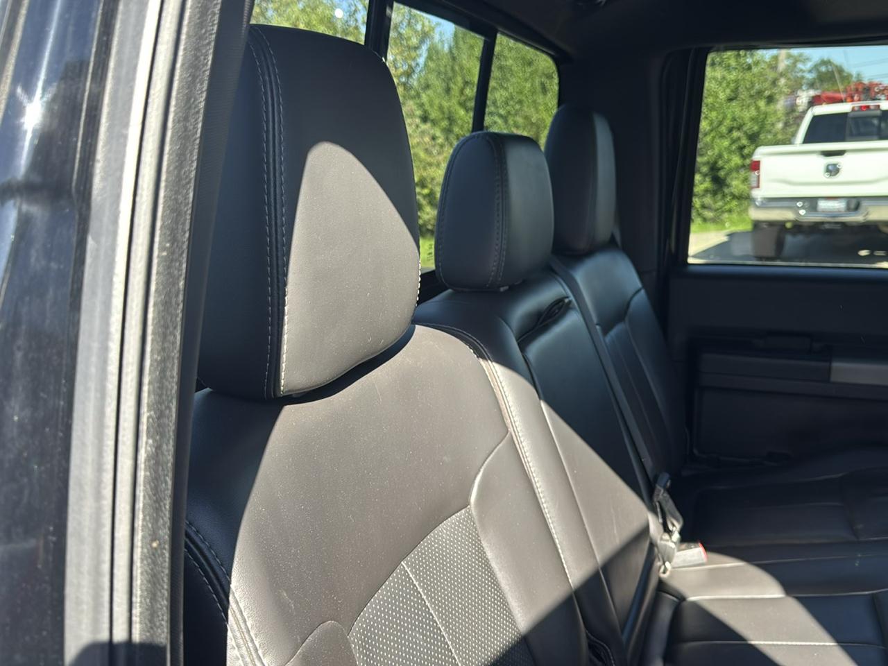 Ford Super Duty F-250 SRW 4WD Crew Cab 172" Lariat 2011