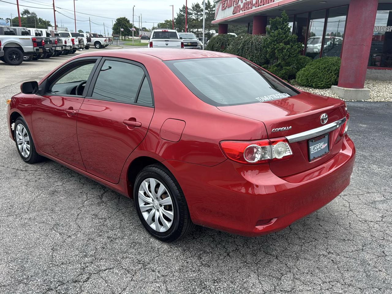 Toyota Corolla 4dr Sdn Auto LE (Natl) 2012