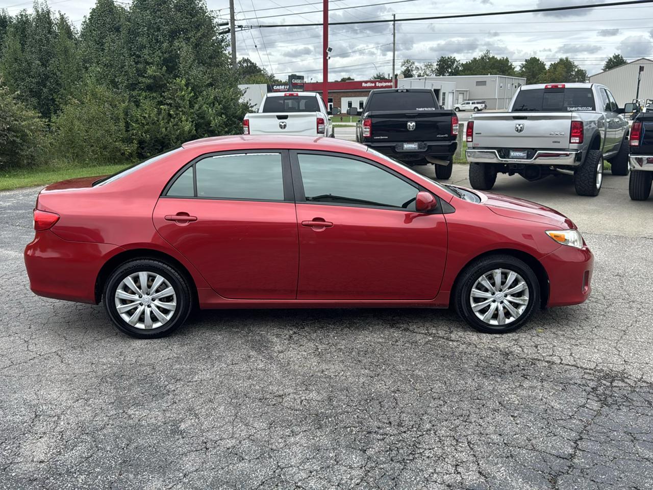 Toyota Corolla 4dr Sdn Auto LE (Natl) 2012