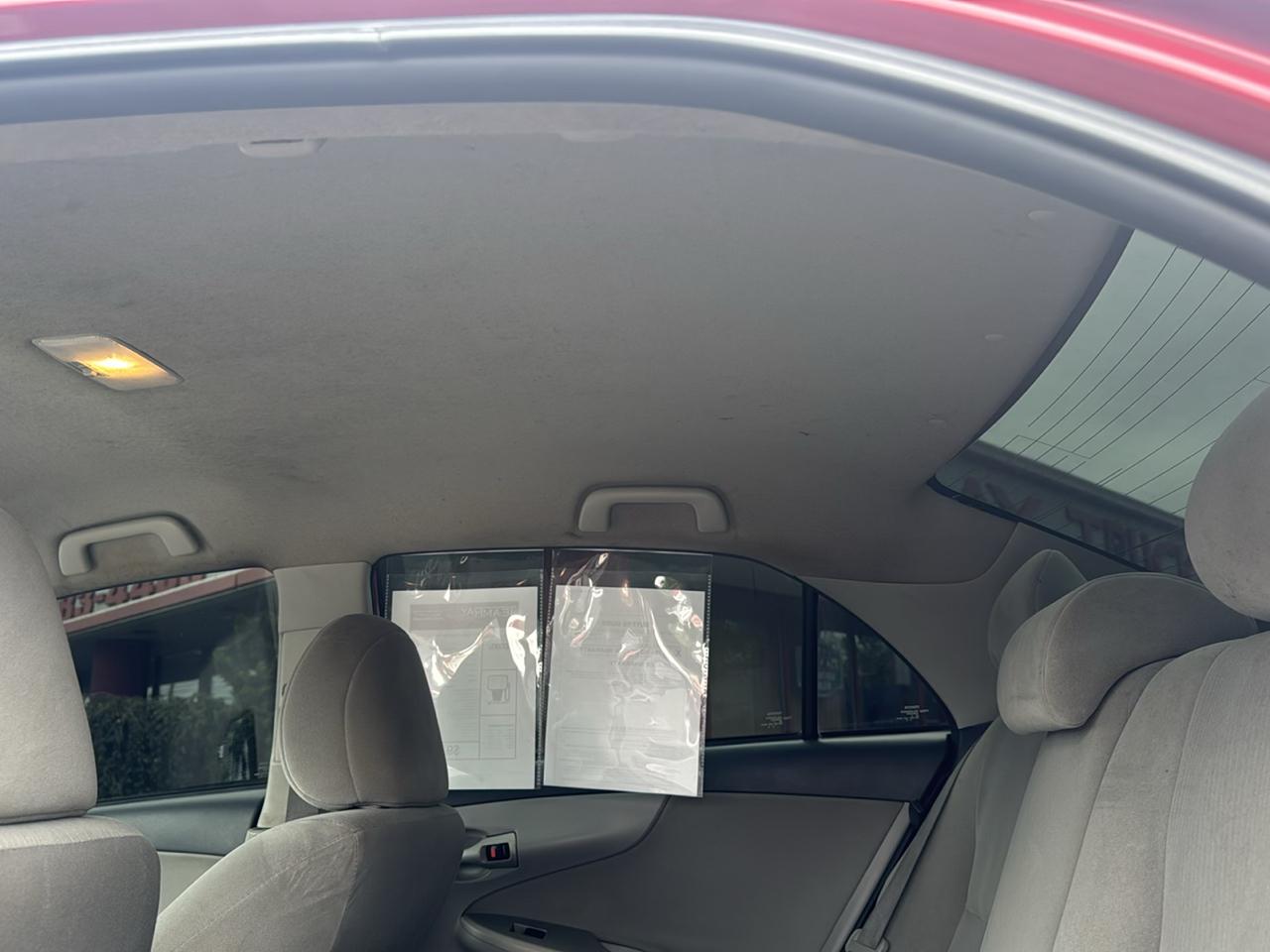 Toyota Corolla 4dr Sdn Auto LE (Natl) 2012