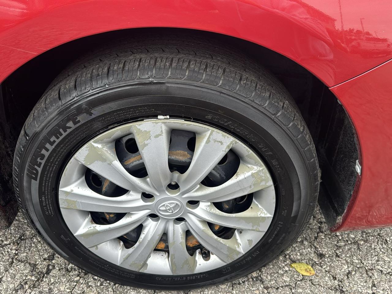 Toyota Corolla 4dr Sdn Auto LE (Natl) 2012