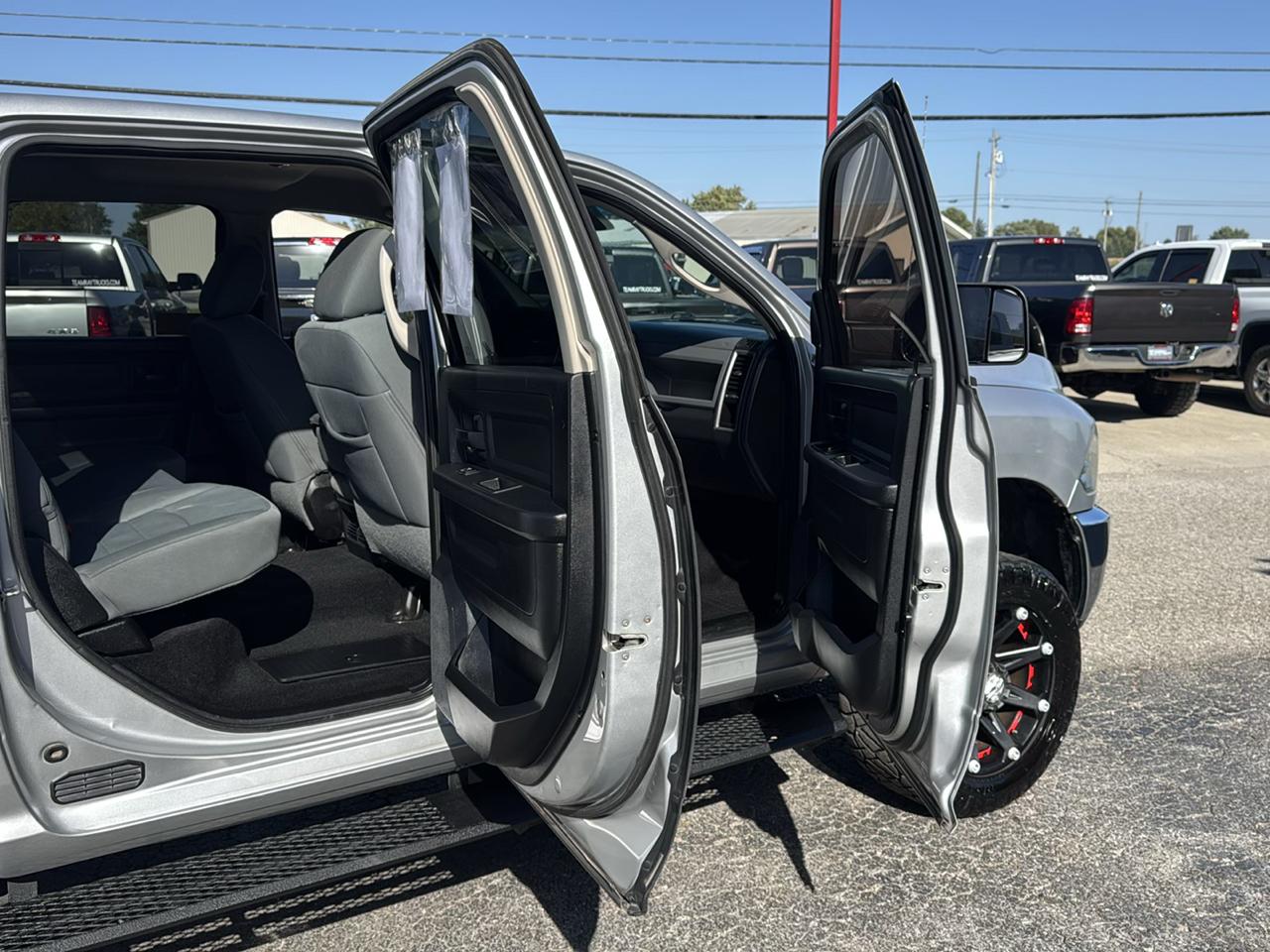 RAM 2500 4WD Crew Cab 169" Tradesman 2013