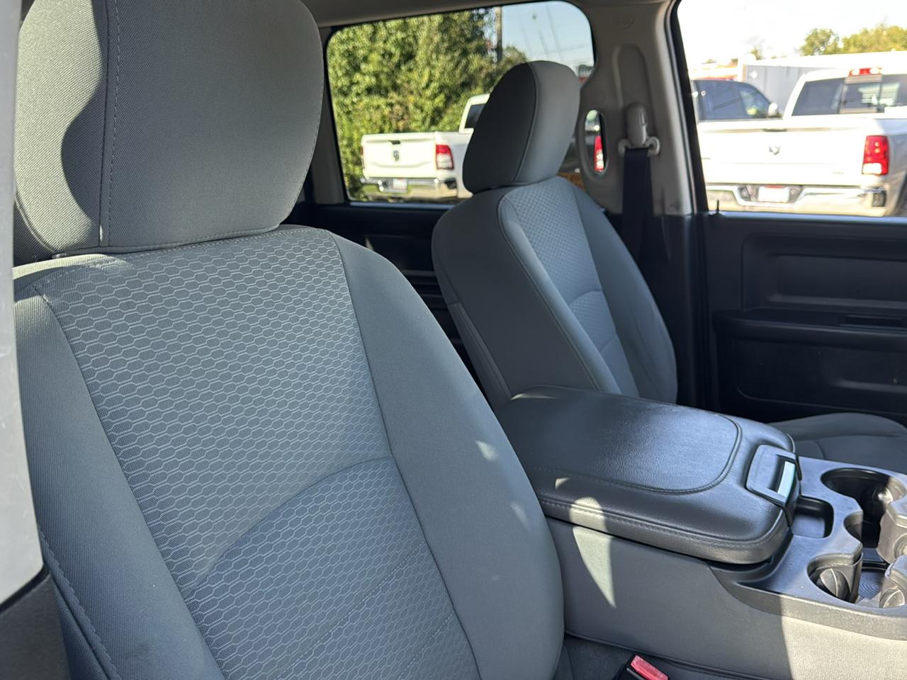 RAM 2500 4WD Crew Cab 169" Tradesman 2013