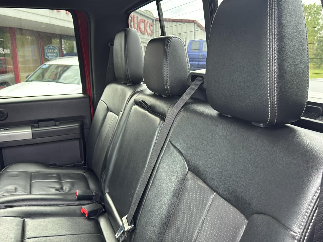 Ford Super Duty F-350 SRW 4WD Crew Cab 156" Lariat 2016