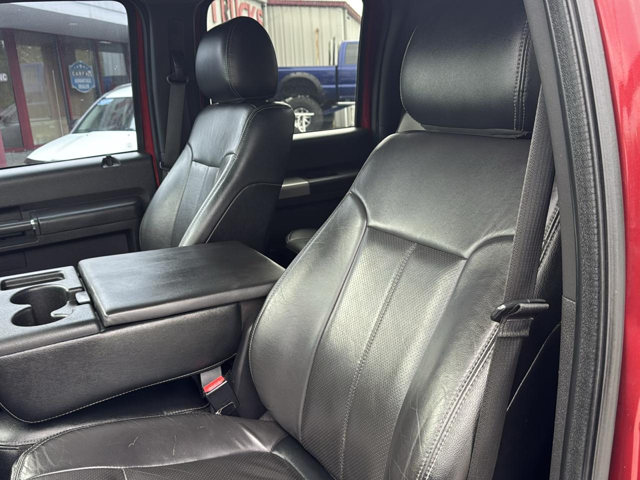 Ford Super Duty F-350 SRW 4WD Crew Cab 156" Lariat 2016