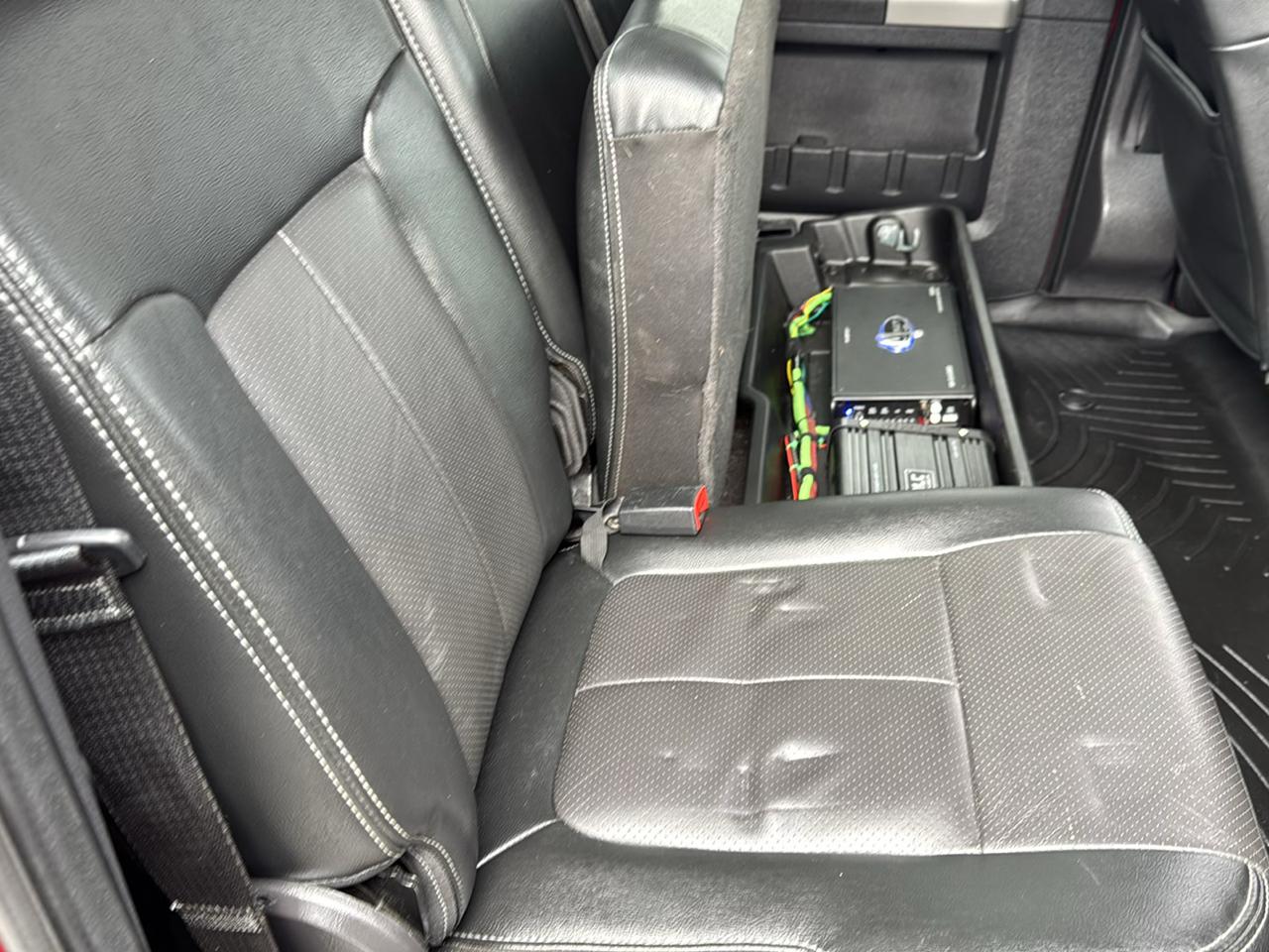 Ford Super Duty F-350 SRW 4WD Crew Cab 156" Lariat 2016