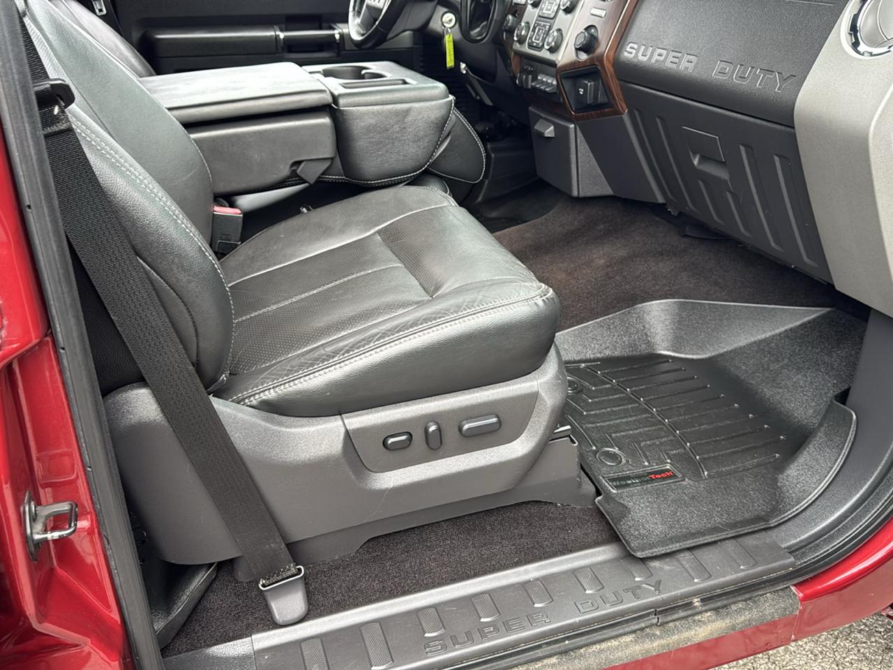 Ford Super Duty F-350 SRW 4WD Crew Cab 156" Lariat 2016