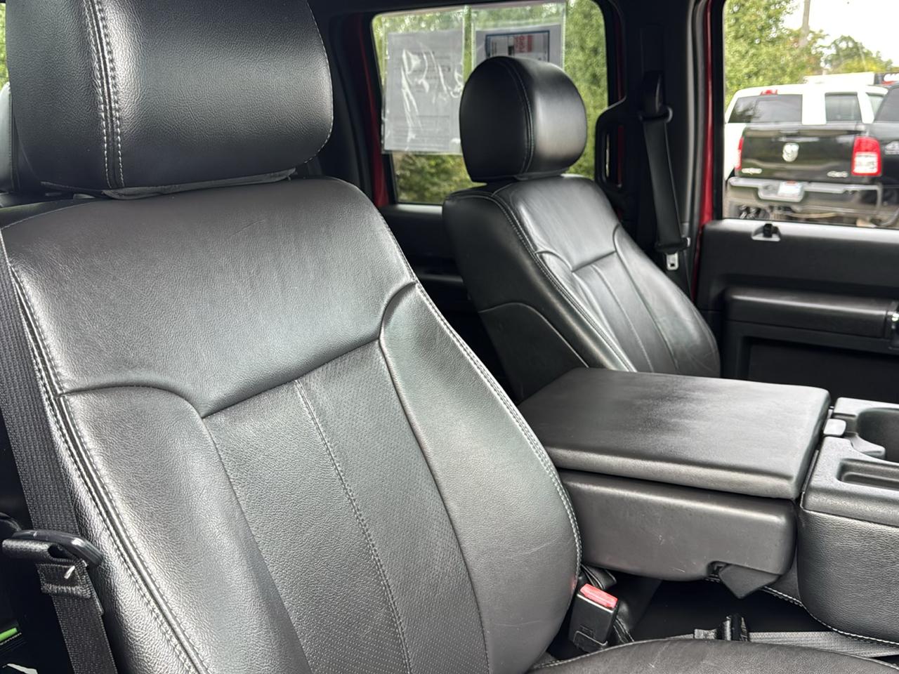 Ford Super Duty F-350 SRW 4WD Crew Cab 156" Lariat 2016