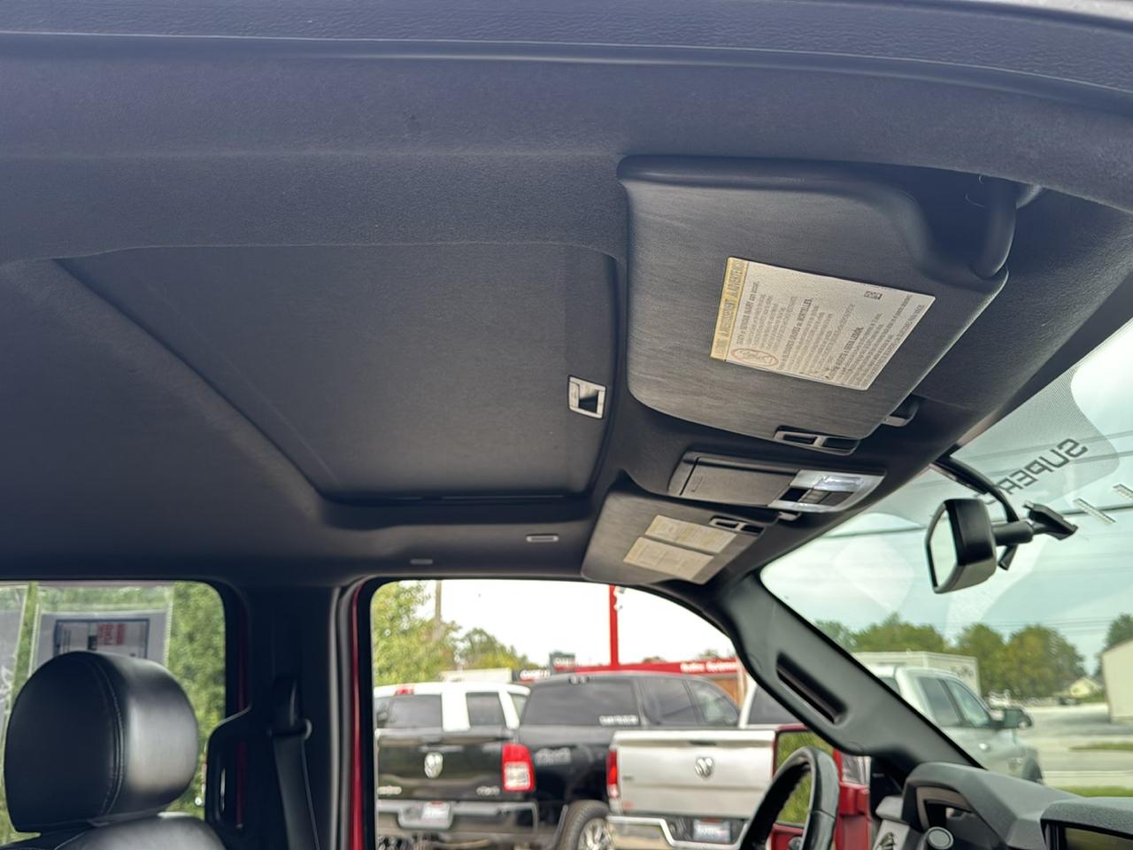 Ford Super Duty F-350 SRW 4WD Crew Cab 156" Lariat 2016