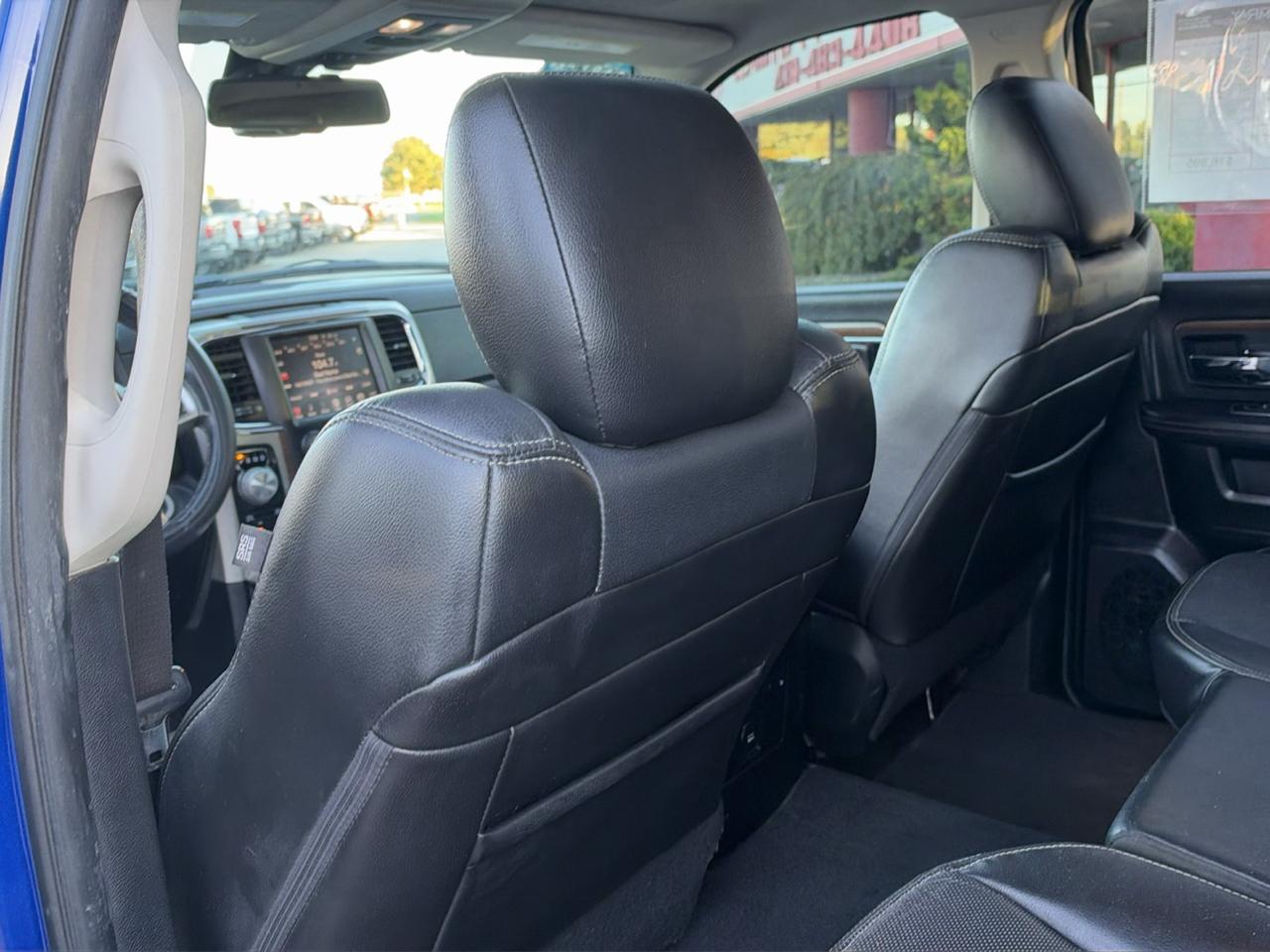 RAM 1500 4WD Crew Cab 140.5" Laramie 2014