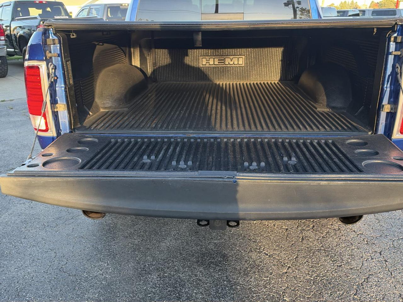 RAM 1500 4WD Crew Cab 140.5" Laramie 2014