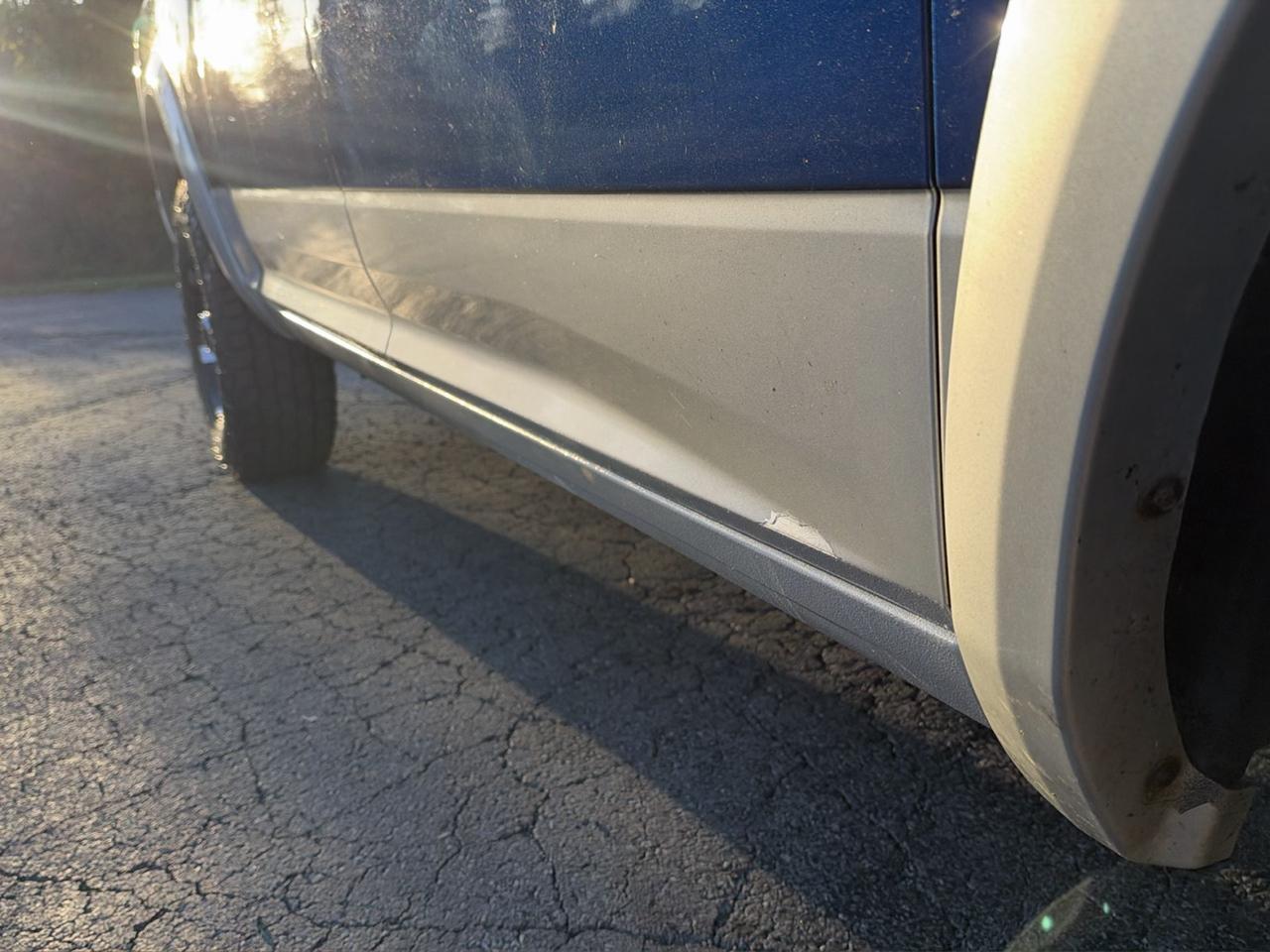RAM 1500 4WD Crew Cab 140.5" Laramie 2014