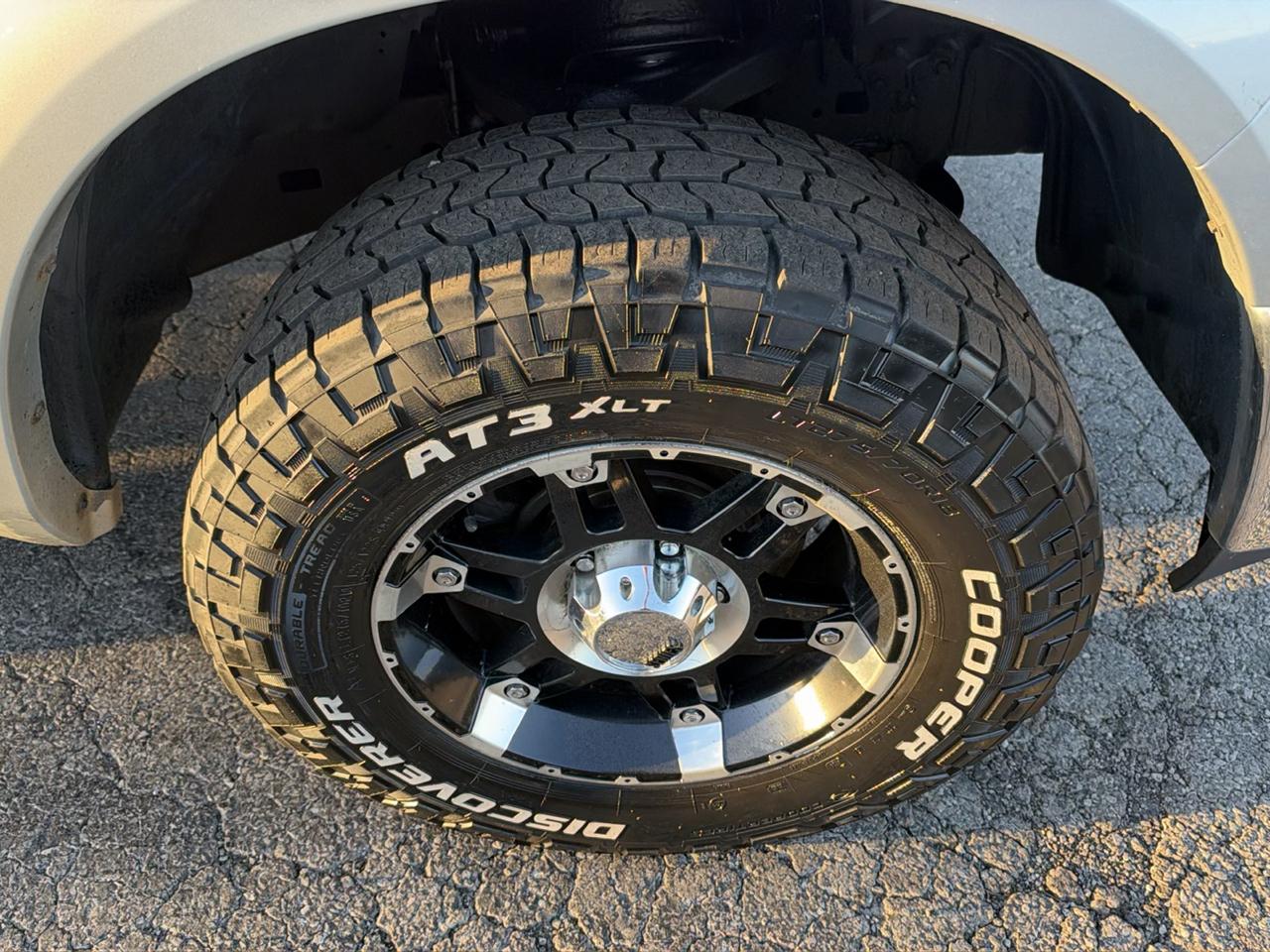 RAM 1500 4WD Crew Cab 140.5" Laramie 2014