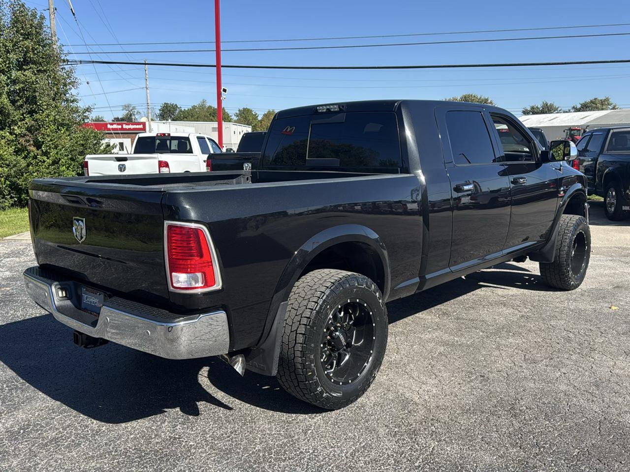 RAM 2500 Laramie 4x4 Mega Cab 6'4" Box 2017
