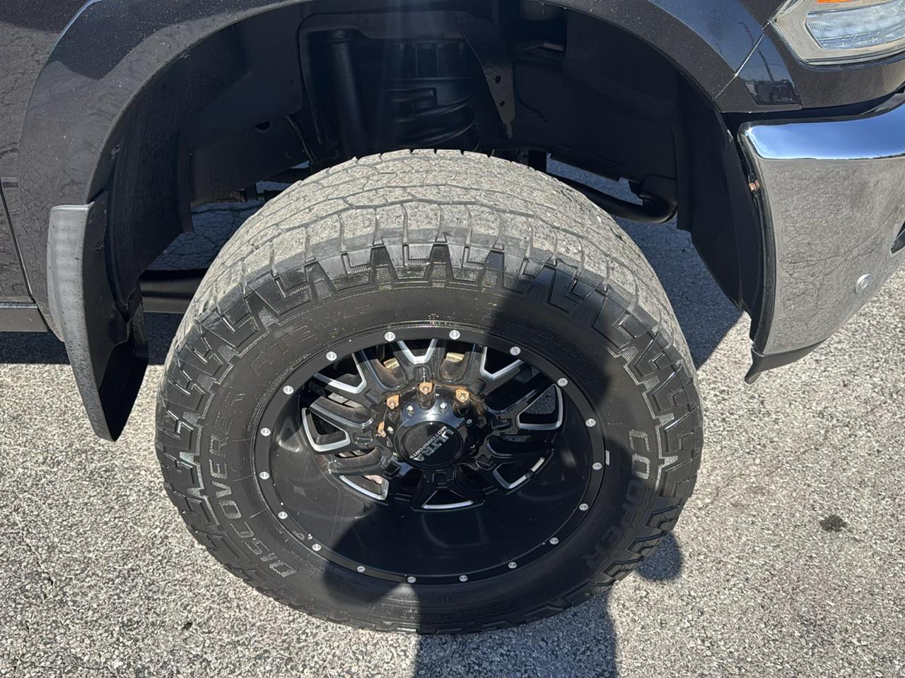 RAM 2500 Laramie 4x4 Mega Cab 6'4" Box 2017