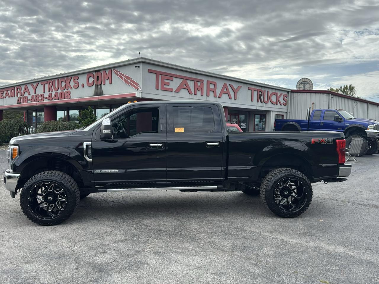 Ford Super Duty F-250 SRW Lariat 4WD Crew Cab 6.75' Box 2017