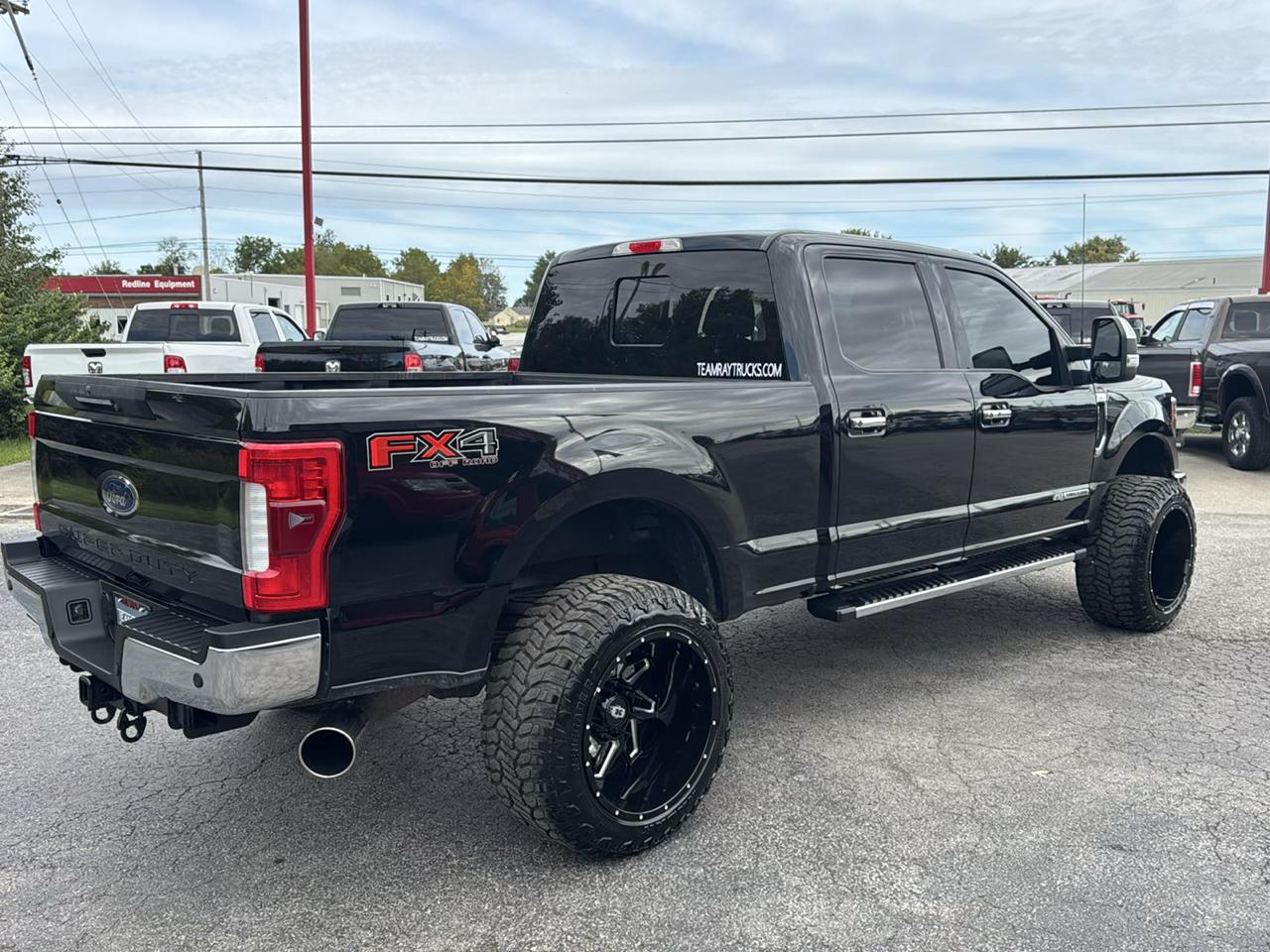 Ford Super Duty F-250 SRW Lariat 4WD Crew Cab 6.75' Box 2017