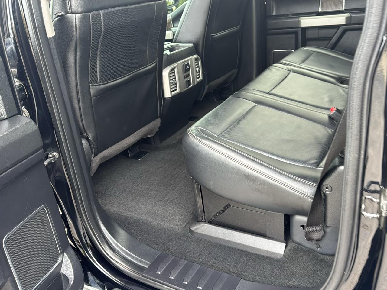 Ford Super Duty F-250 SRW Lariat 4WD Crew Cab 6.75' Box 2017