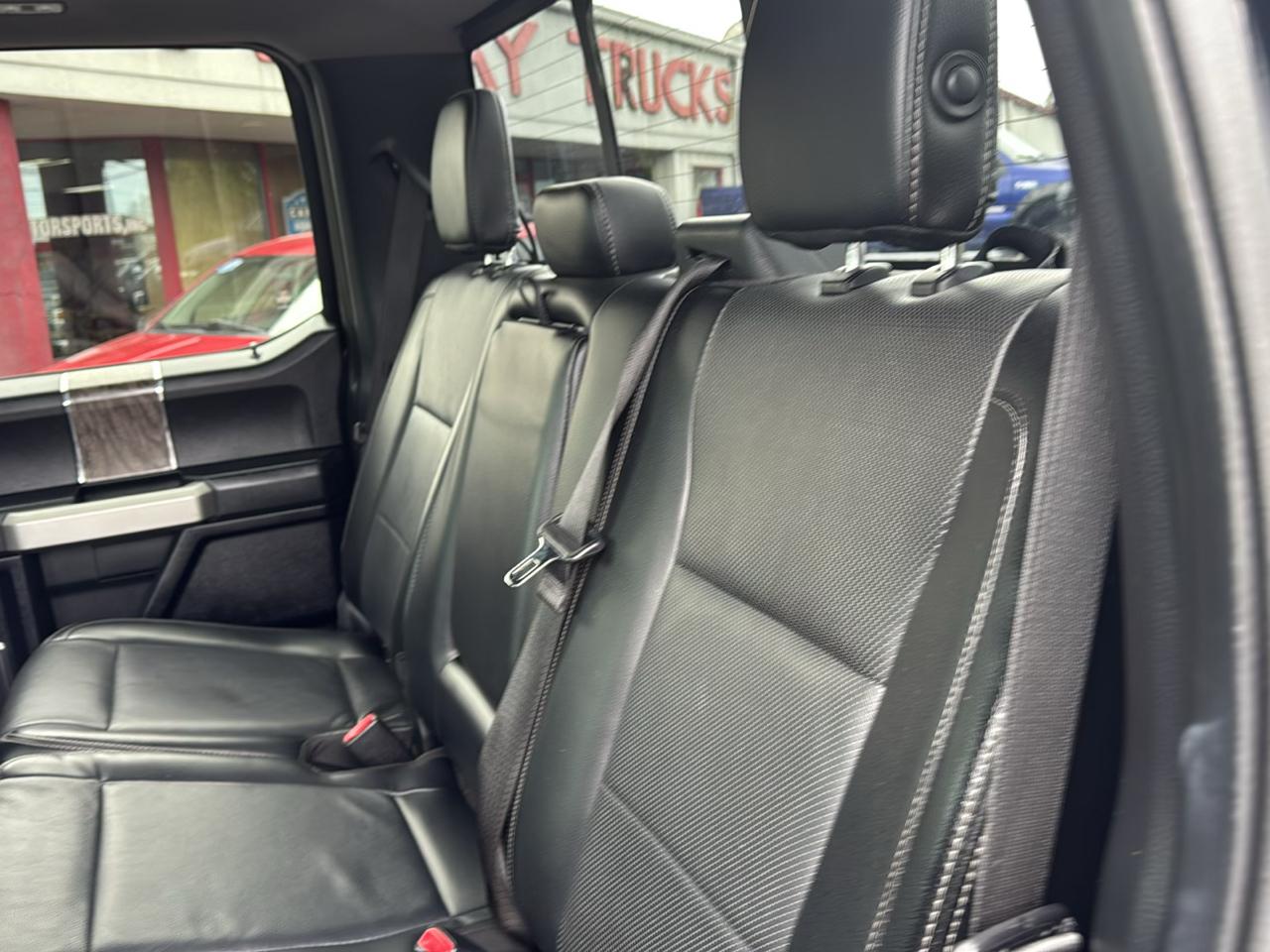 Ford Super Duty F-250 SRW Lariat 4WD Crew Cab 6.75' Box 2017
