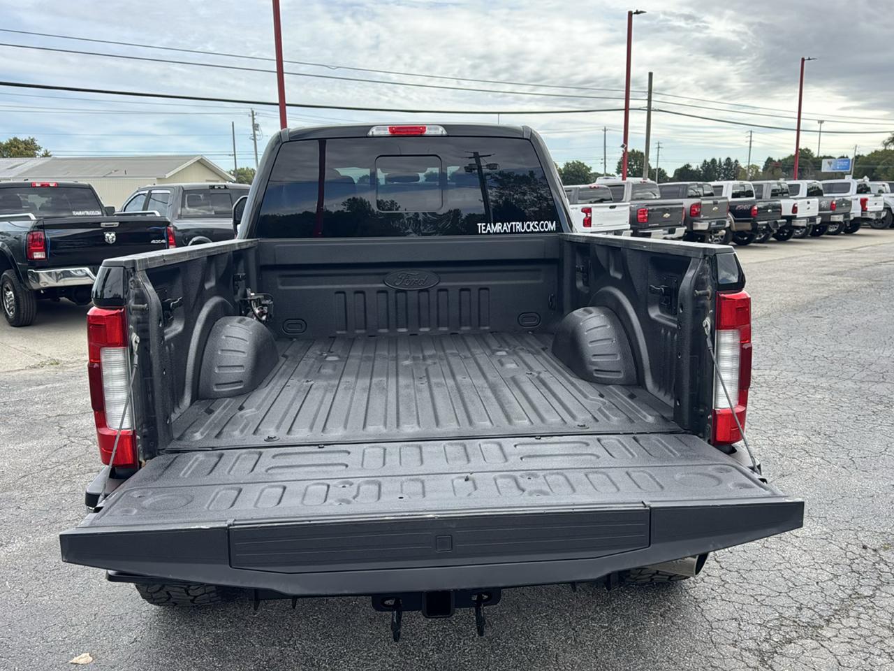 Ford Super Duty F-250 SRW Lariat 4WD Crew Cab 6.75' Box 2017