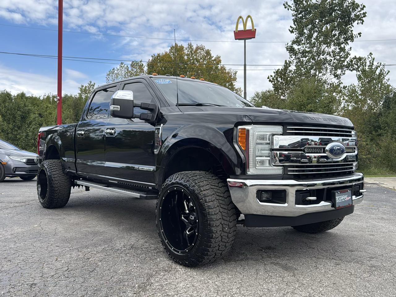 Ford Super Duty F-250 SRW Lariat 4WD Crew Cab 6.75' Box 2017