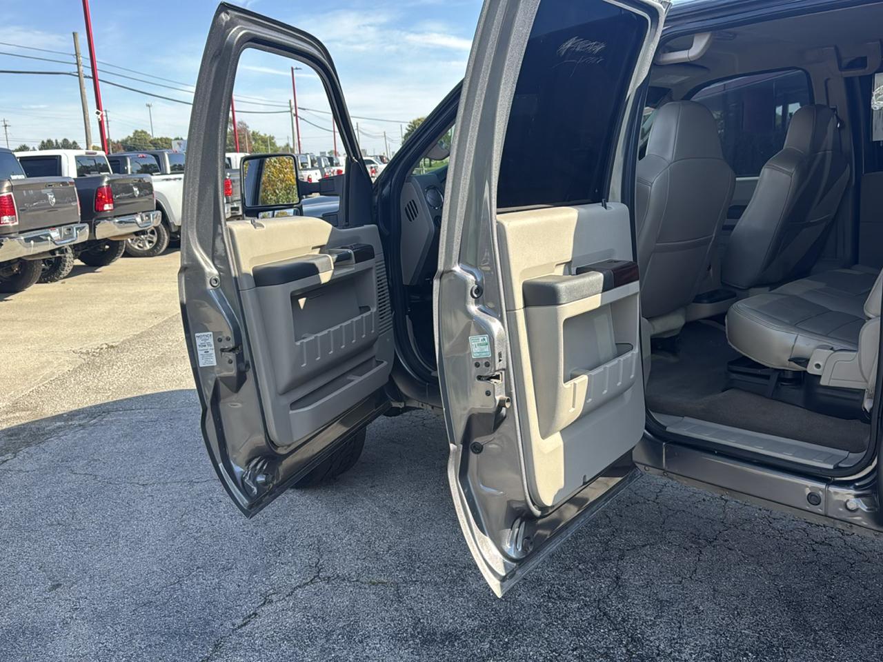 Ford Super Duty F-250 SRW 4WD Crew Cab 156" Lariat 2010
