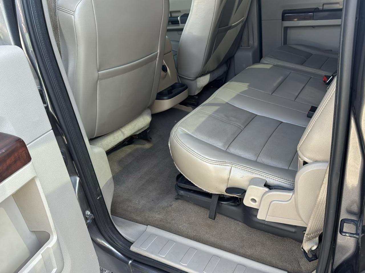 Ford Super Duty F-250 SRW 4WD Crew Cab 156" Lariat 2010