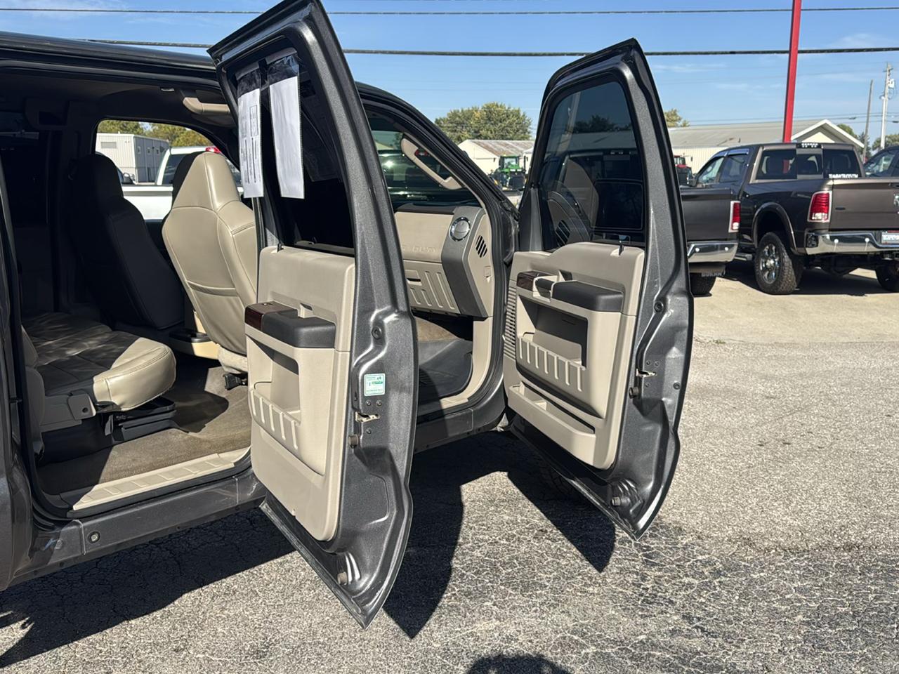 Ford Super Duty F-250 SRW 4WD Crew Cab 156" Lariat 2010
