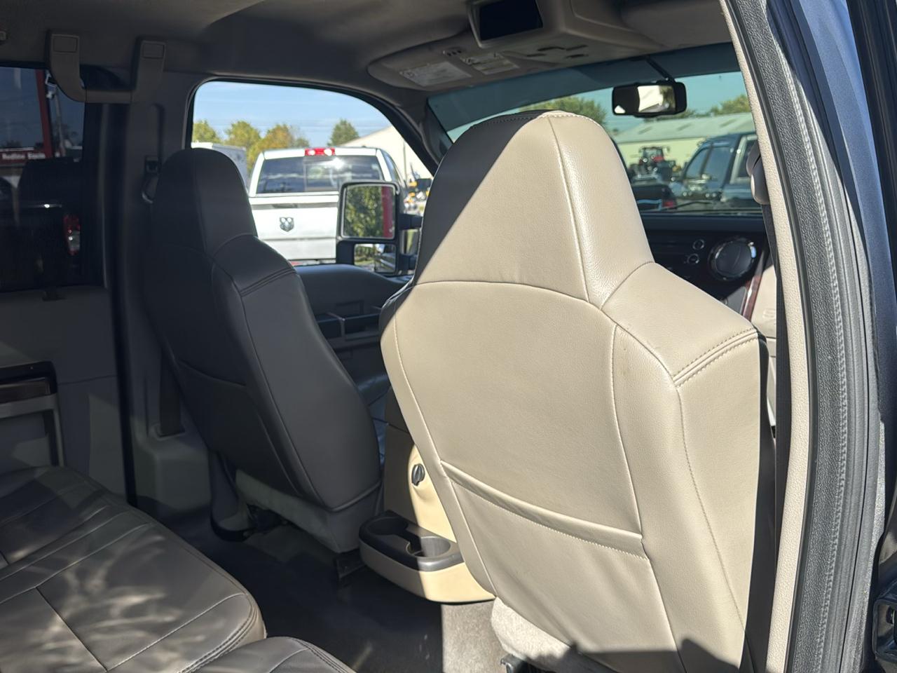 Ford Super Duty F-250 SRW 4WD Crew Cab 156" Lariat 2010