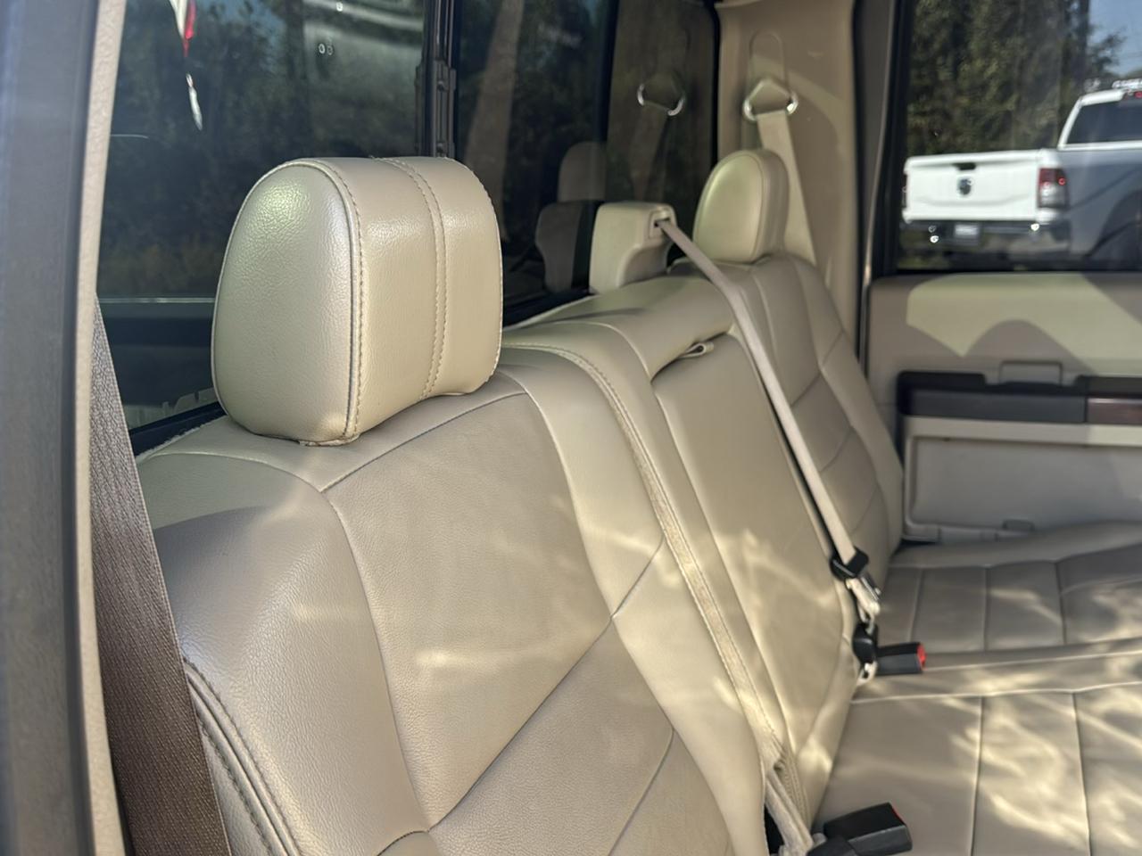 Ford Super Duty F-250 SRW 4WD Crew Cab 156" Lariat 2010