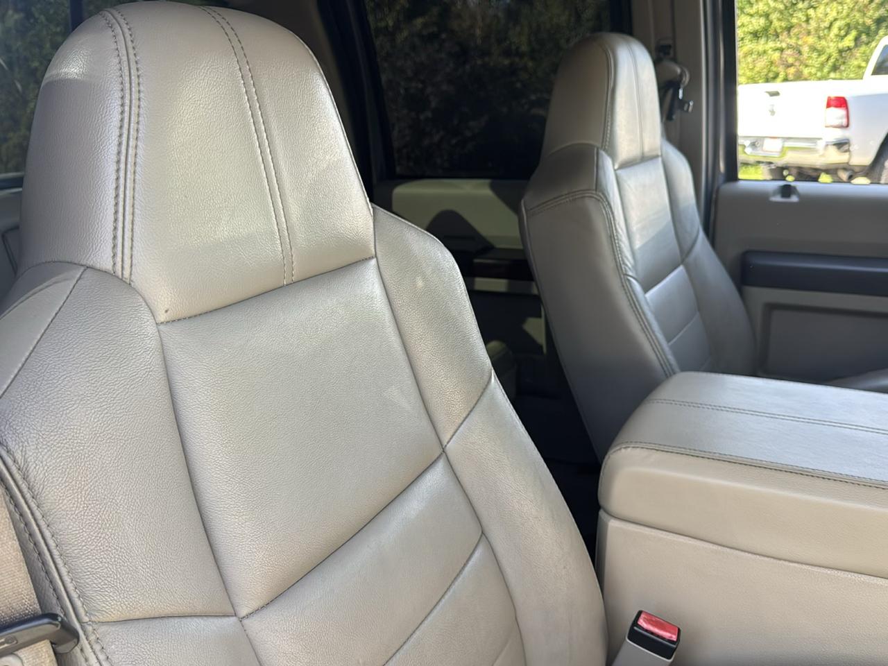 Ford Super Duty F-250 SRW 4WD Crew Cab 156" Lariat 2010