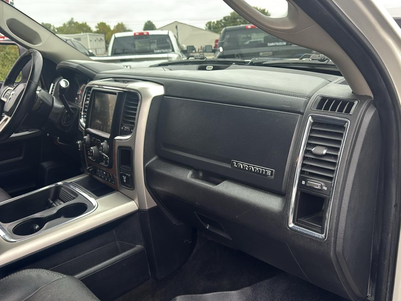 RAM 2500 4WD Crew Cab 149" Laramie 2016