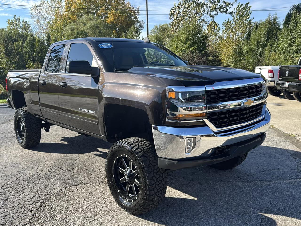 Chevrolet Silverado 1500 4WD Double Cab 143.5" LT w/1LT 2018