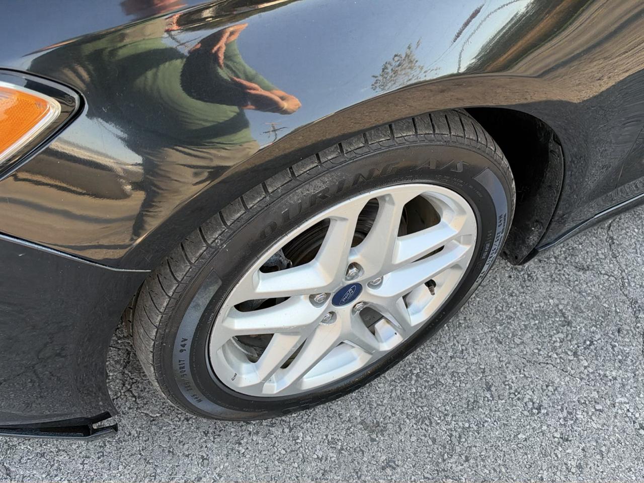 Ford Fusion 4dr Sdn SE FWD 2015