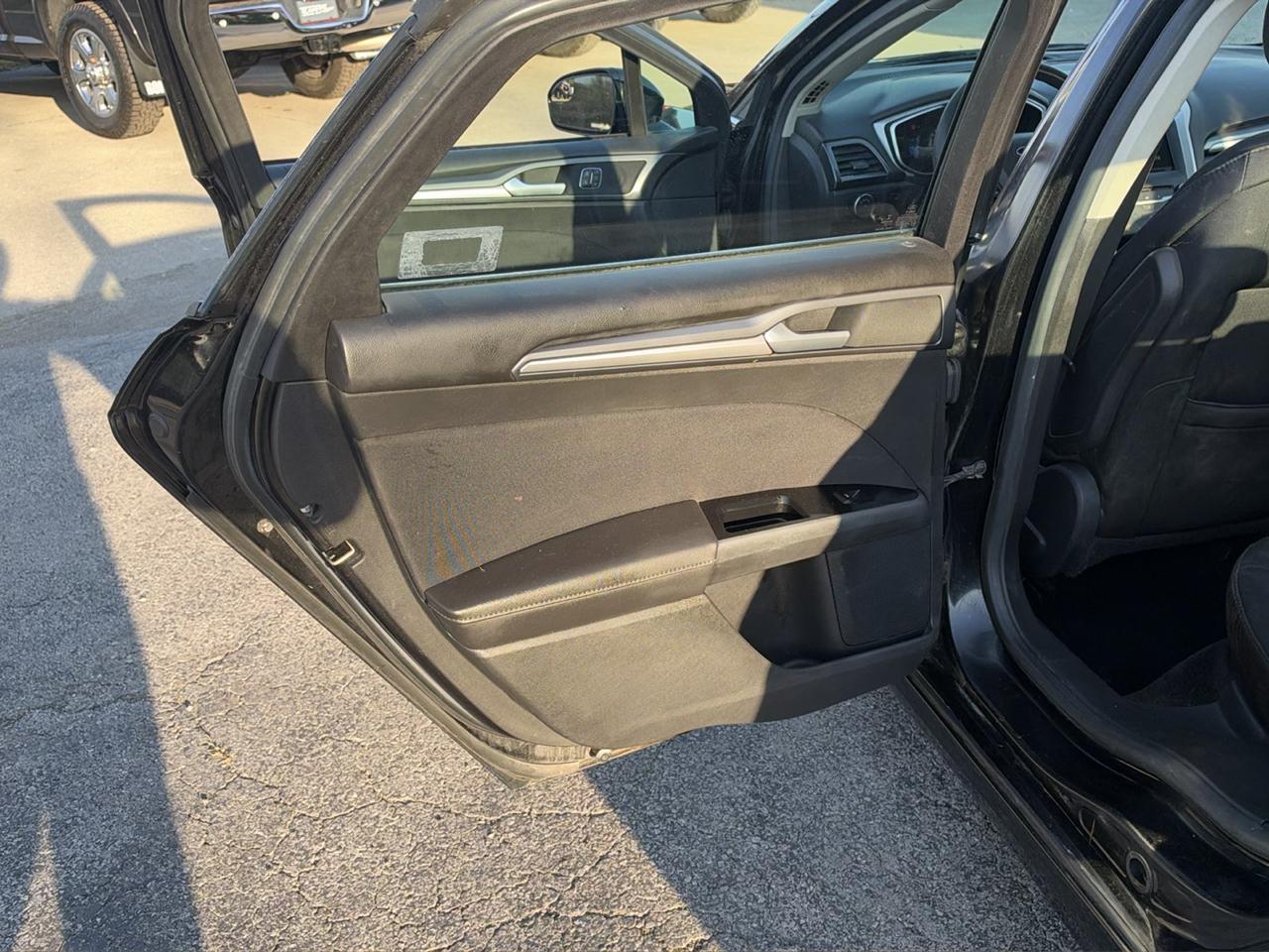 Ford Fusion 4dr Sdn SE FWD 2015