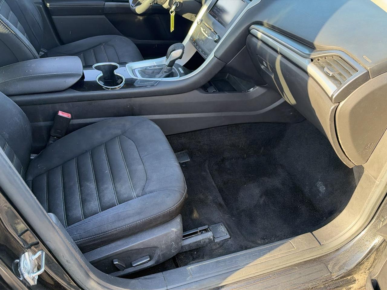 Ford Fusion 4dr Sdn SE FWD 2015