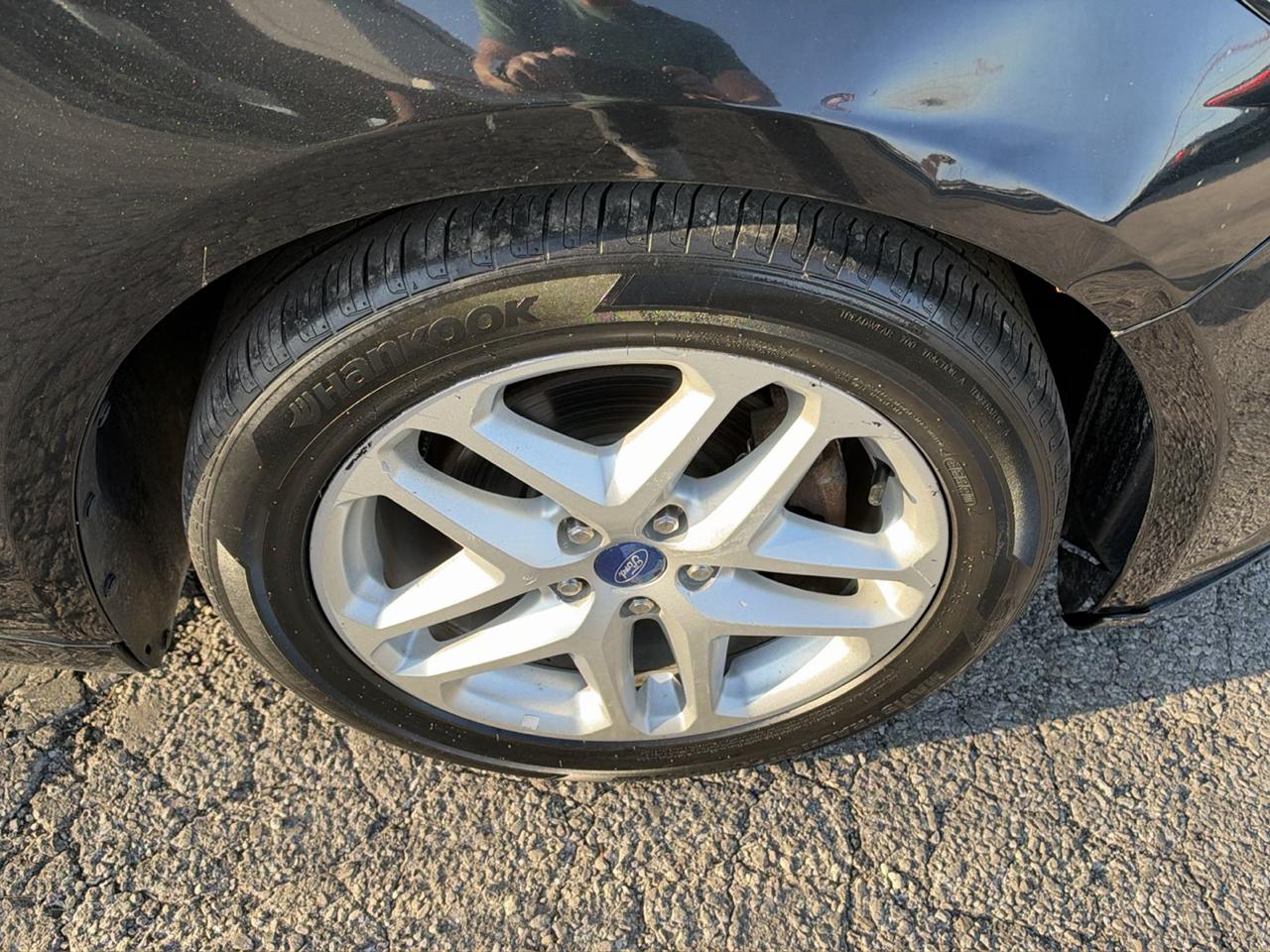 Ford Fusion 4dr Sdn SE FWD 2015