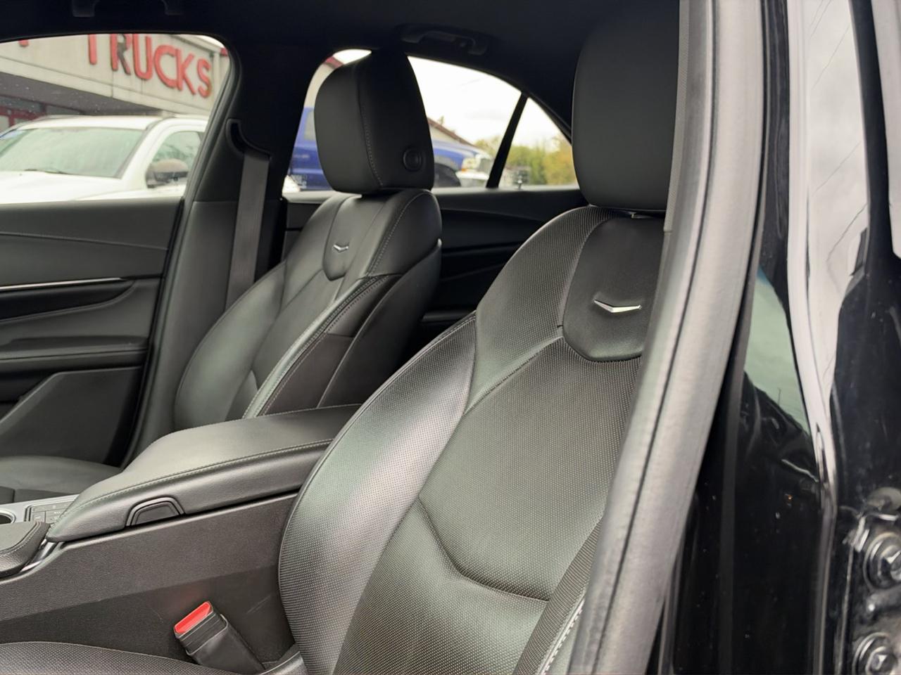 Cadillac CT4 4dr Sdn Premium Luxury 2020