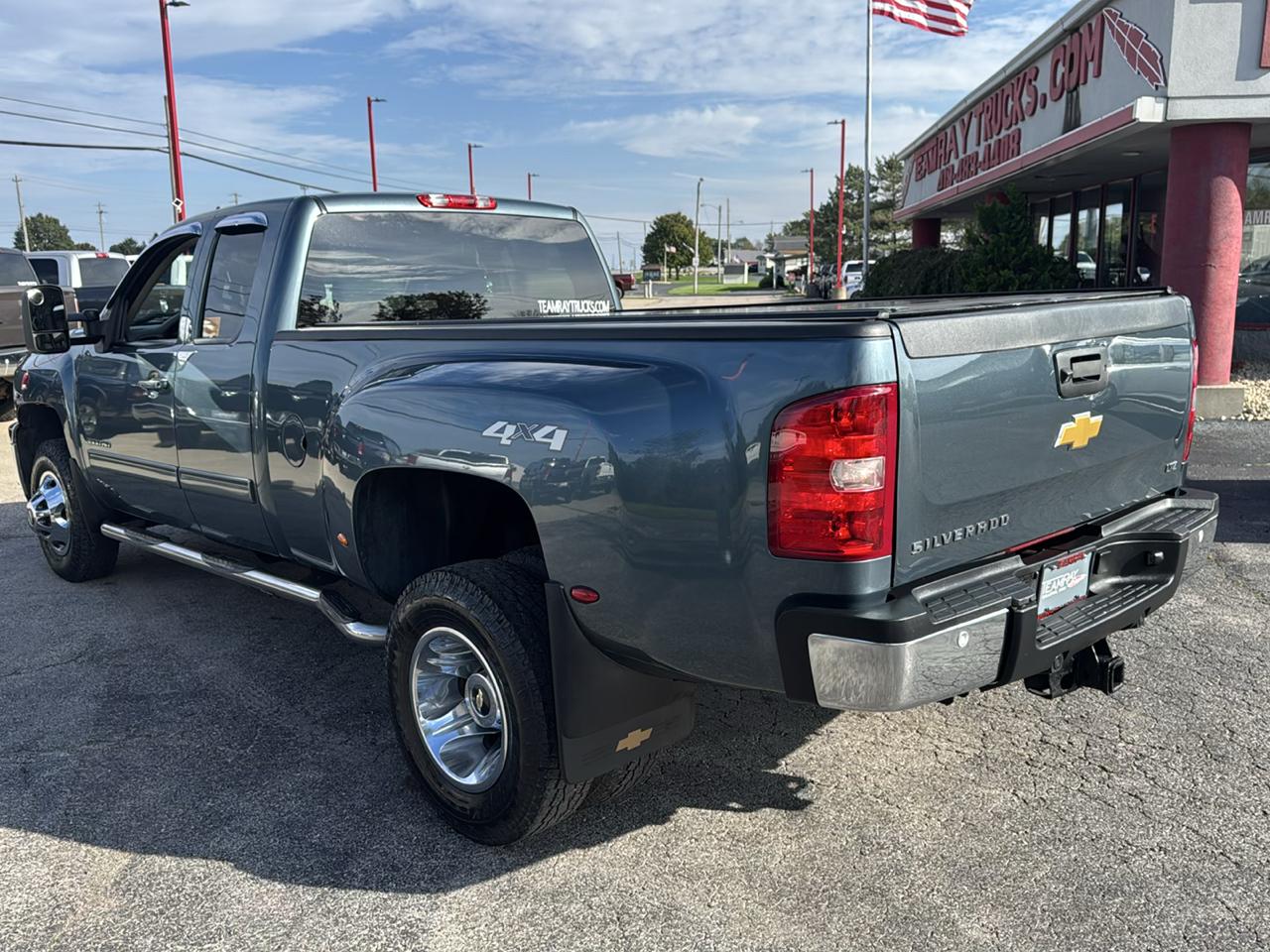 Chevrolet Silverado 3500HD 4WD Ext Cab 158.2" LTZ 2012