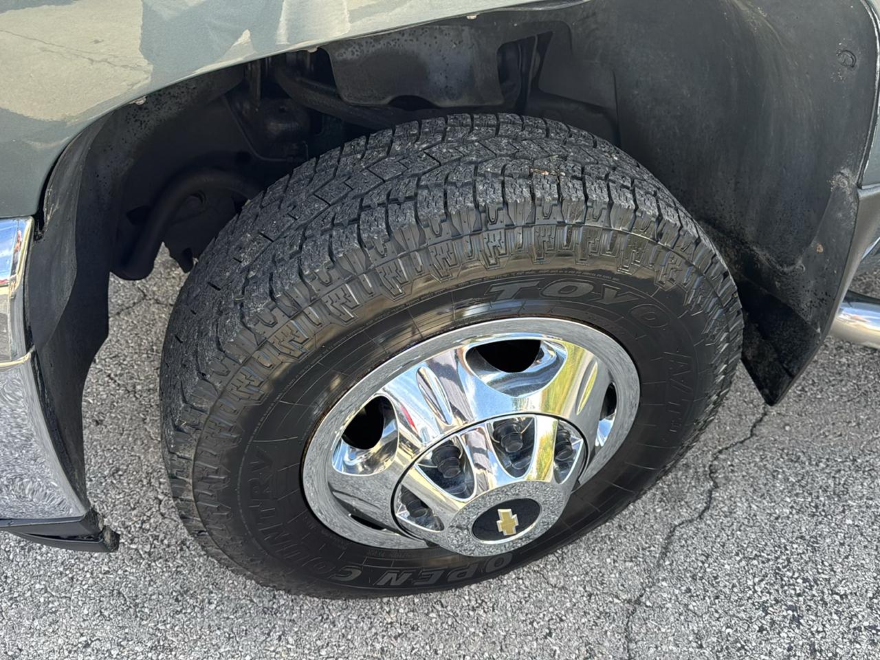 Chevrolet Silverado 3500HD 4WD Ext Cab 158.2" LTZ 2012