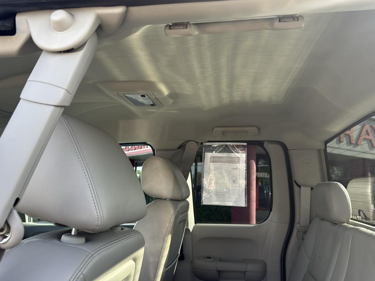 Chevrolet Silverado 3500HD 4WD Ext Cab 158.2" LTZ 2012