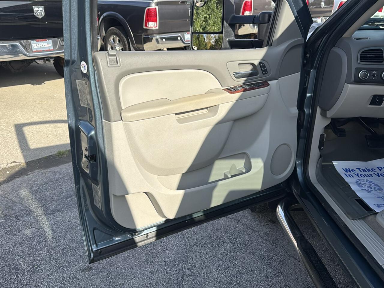 Chevrolet Silverado 3500HD 4WD Ext Cab 158.2" LTZ 2012