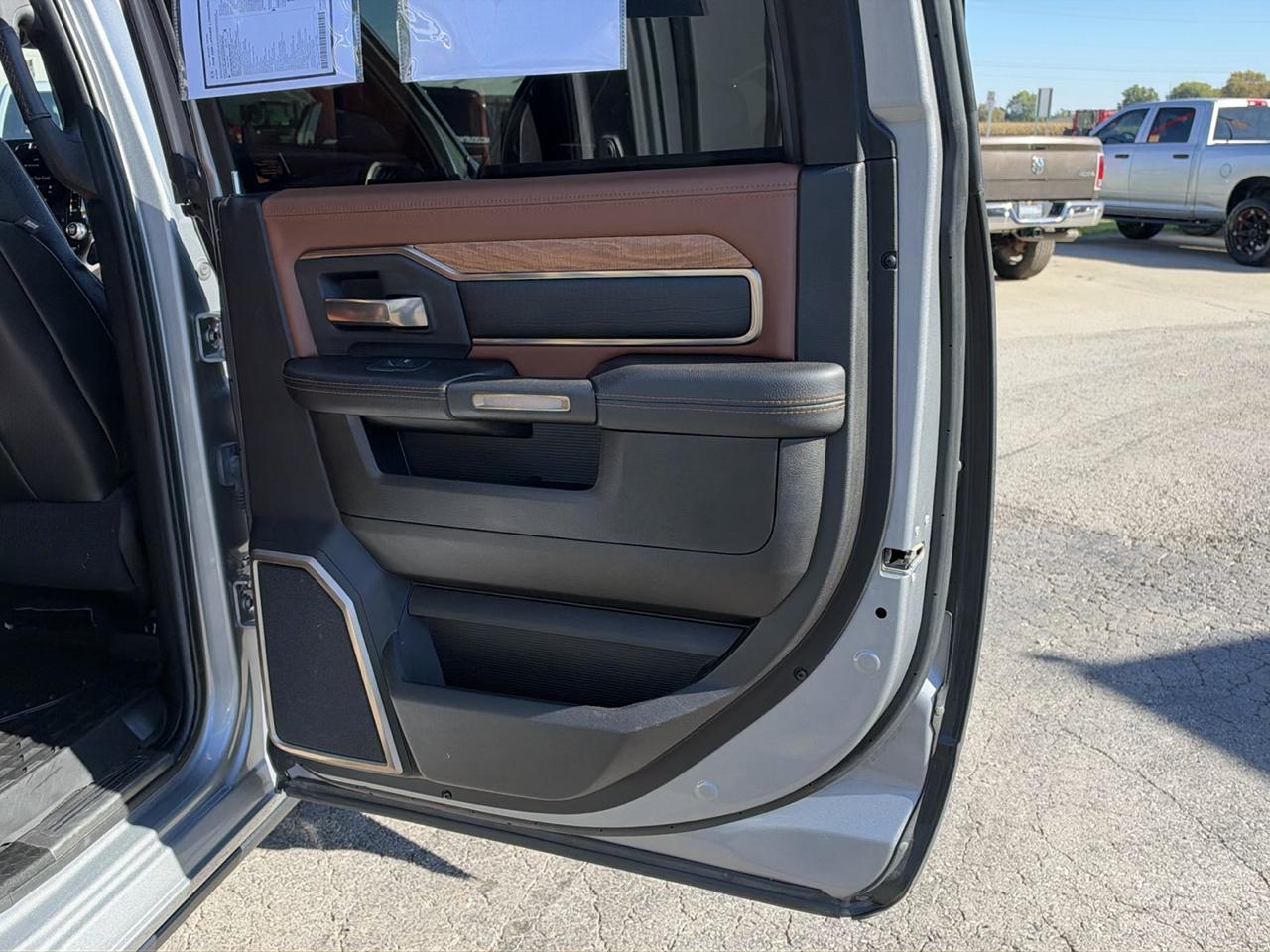 RAM 2500 Longhorn 4x4 Crew Cab 6'4" Box 2019