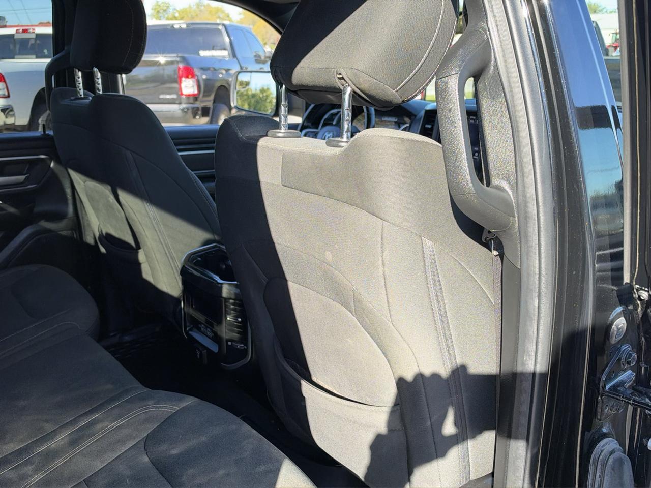 RAM 1500 Big Horn 4x4 Quad Cab 6'4" Box 2021