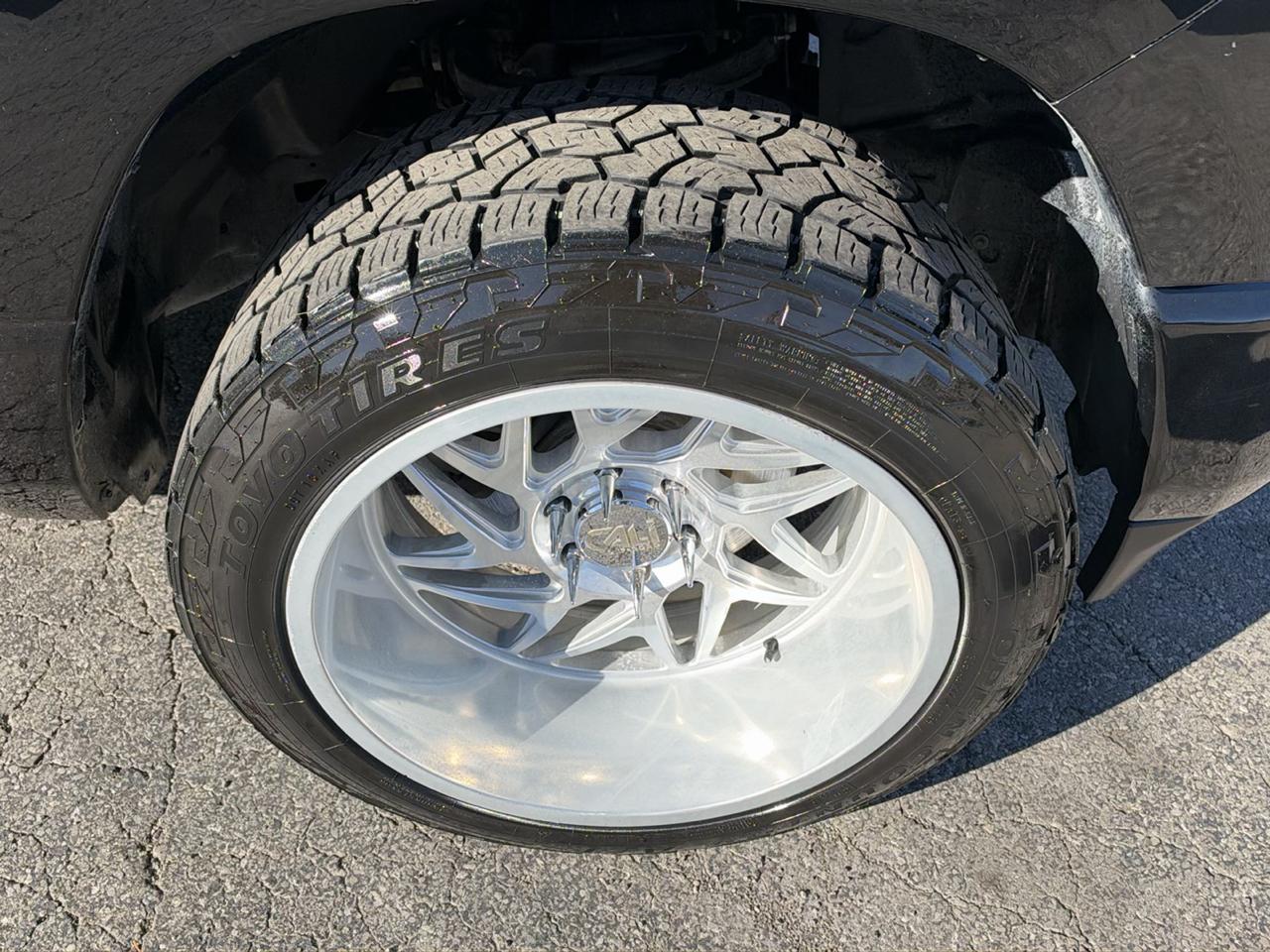 RAM 1500 Big Horn 4x4 Quad Cab 6'4" Box 2021